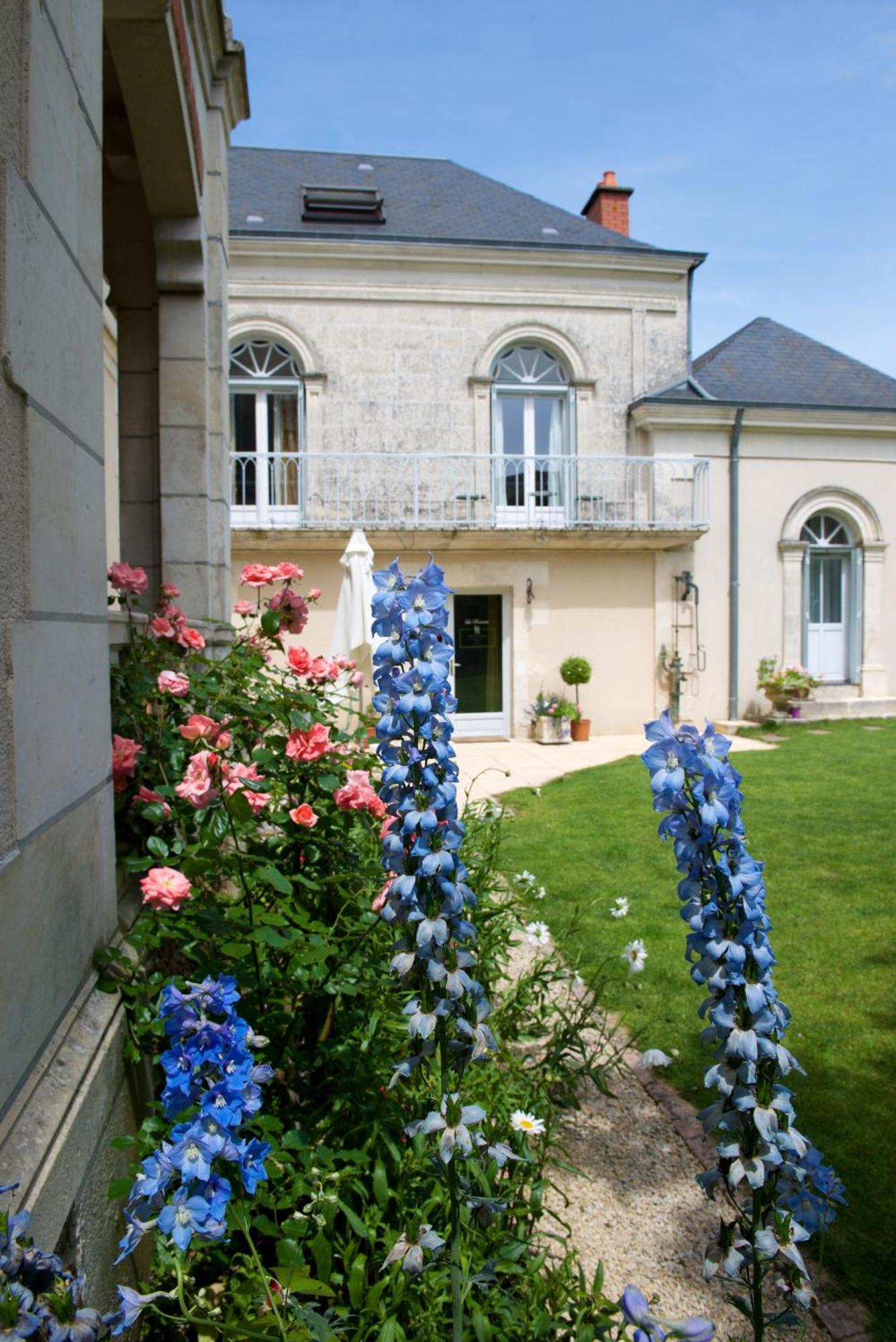 拉罗塞莱住宿加早餐旅馆 Neuville-du-Poitou 外观 照片